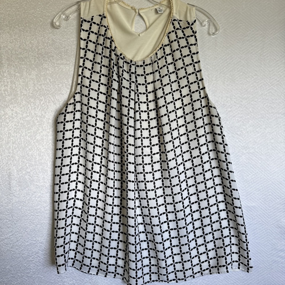 Sleeveless Blouse Womens XL Black White Geometric Pattern Flowy Keyhole Back Top
